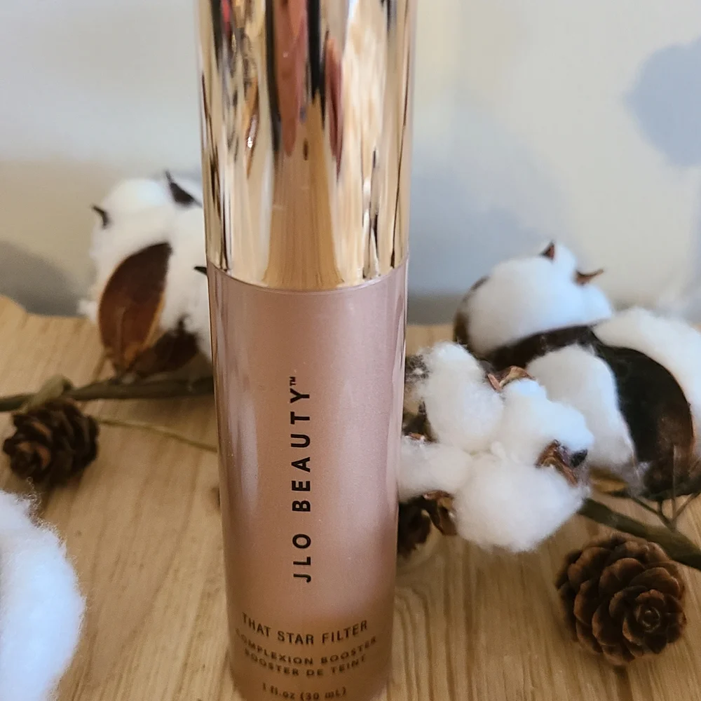 ⭐️⭐️HOST PICK⭐️⭐️JLO BEAUTY 1 fl.oz Complexion Booster in PINK CHAMPAGNE